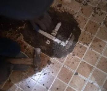 石嘴山市卫生间漏水维修公司为您分享下卫生间渗水如何处理及注意事项